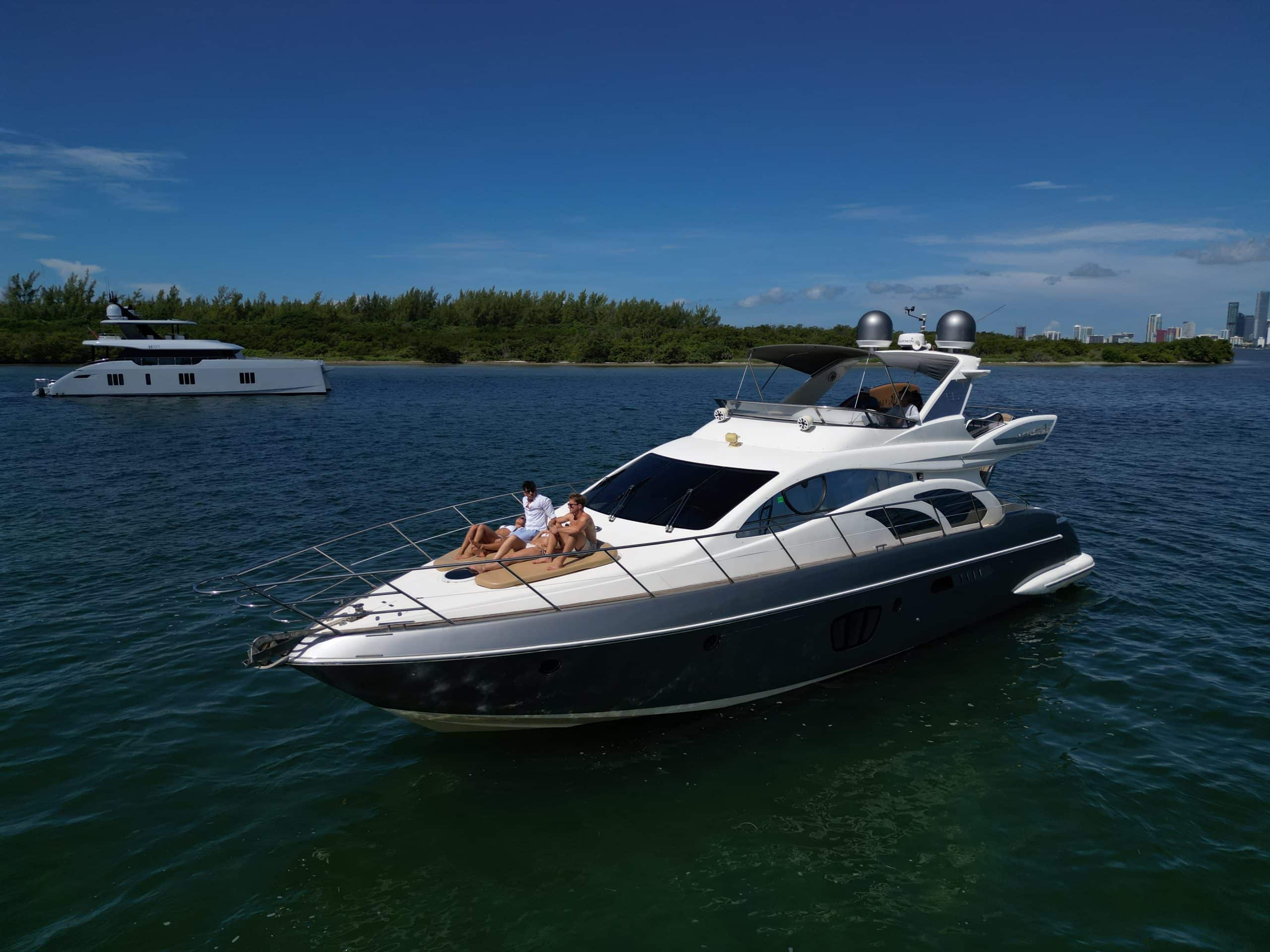57Azimut-Flybridge-1-scaled-1.jpg