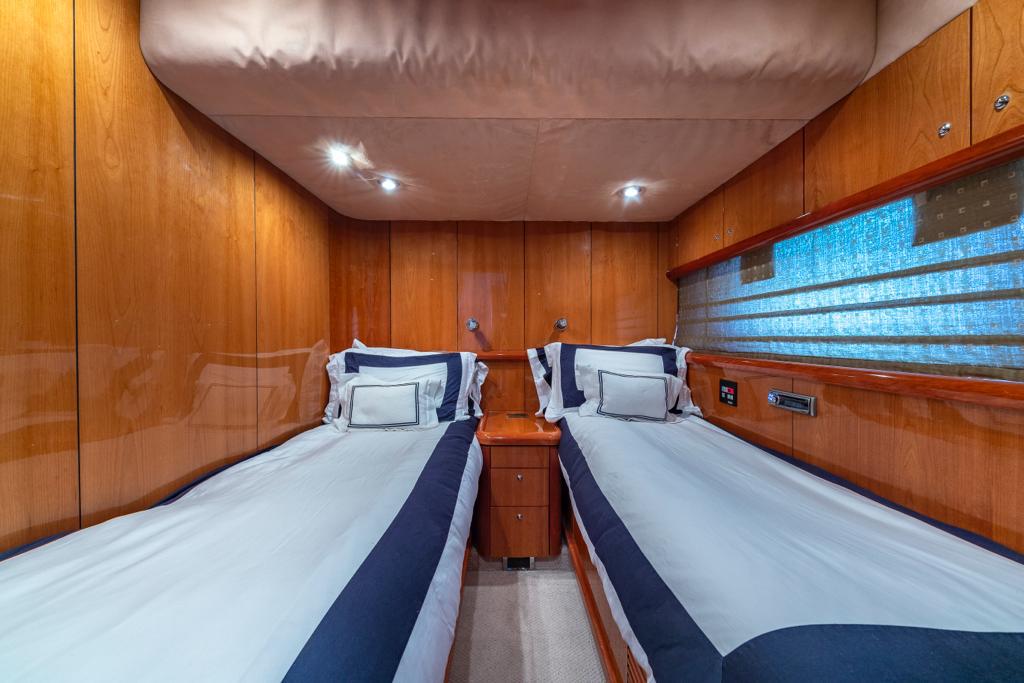 82SupremeSunseeker-16.jpg