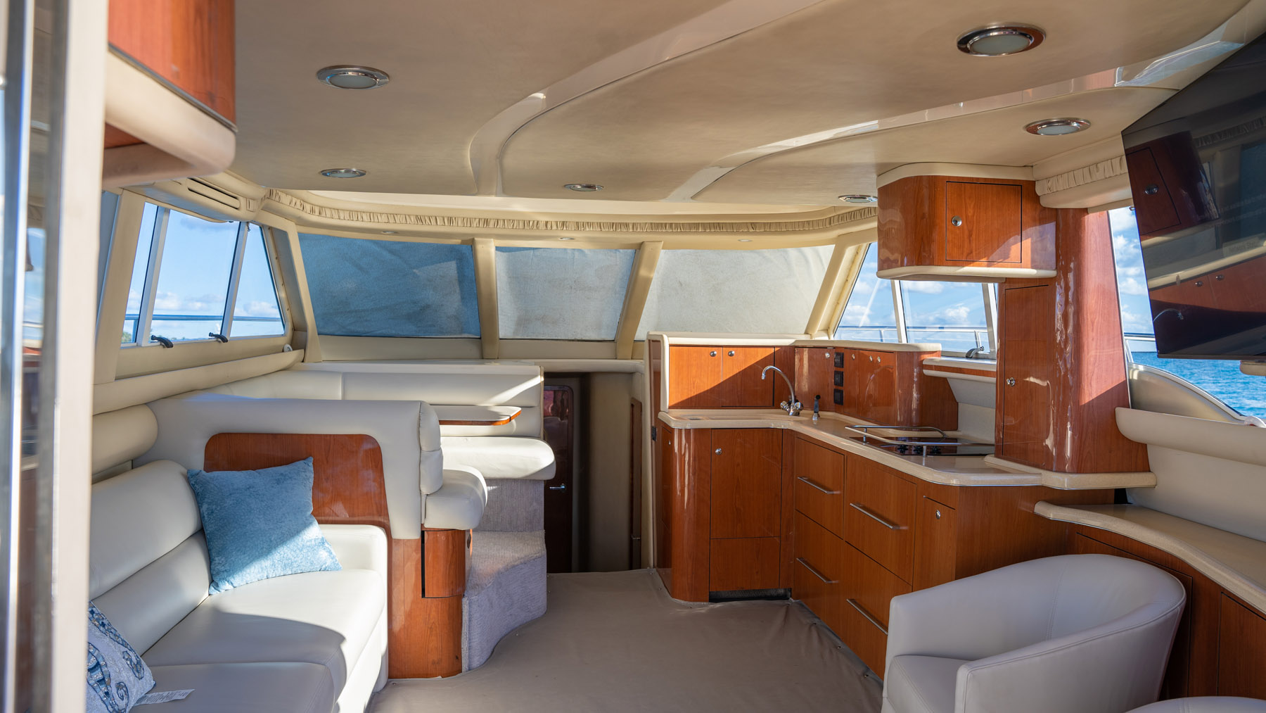 55PrestineConditionFlybridge (41)