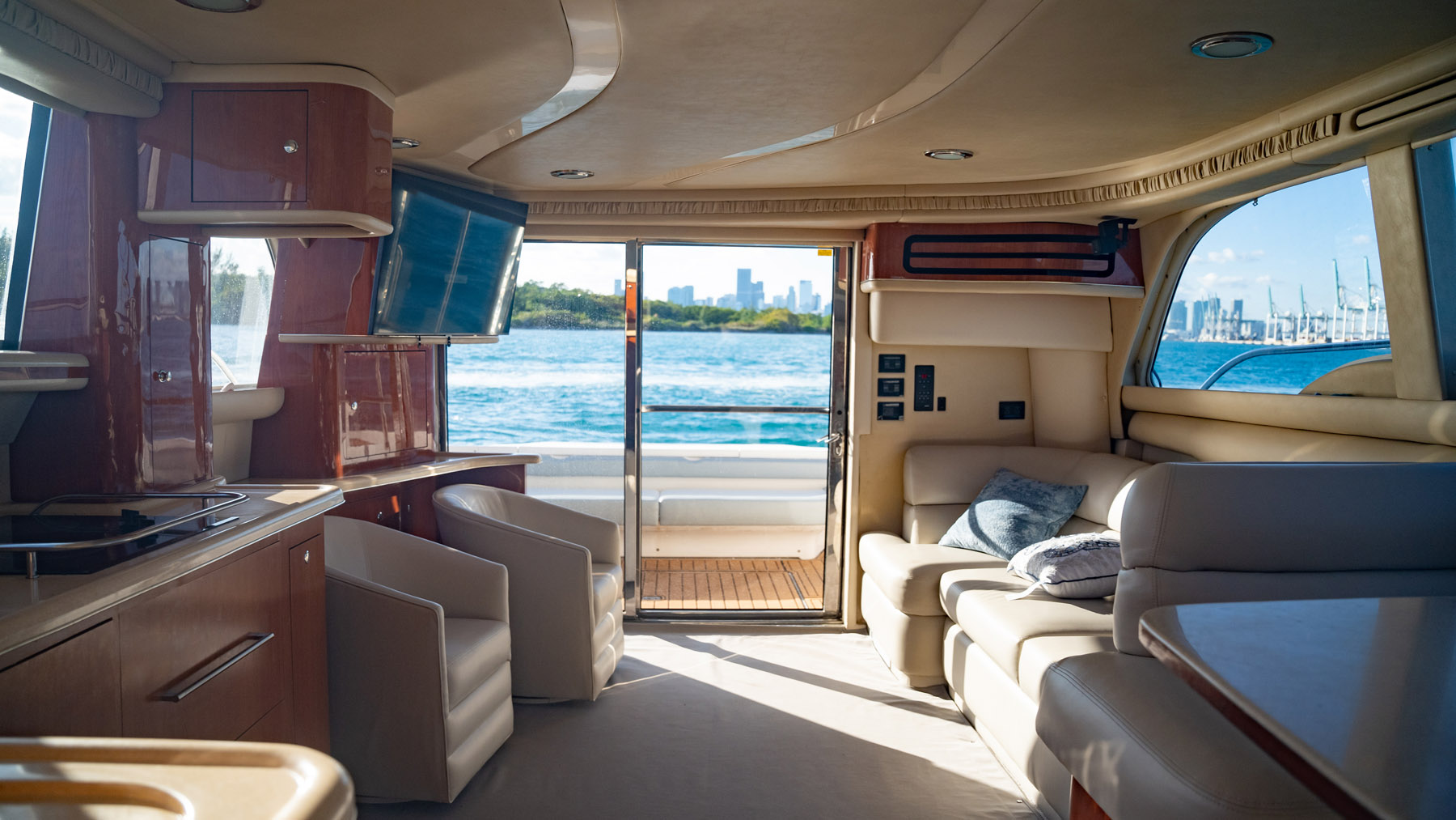 55PrestineConditionFlybridge (42)