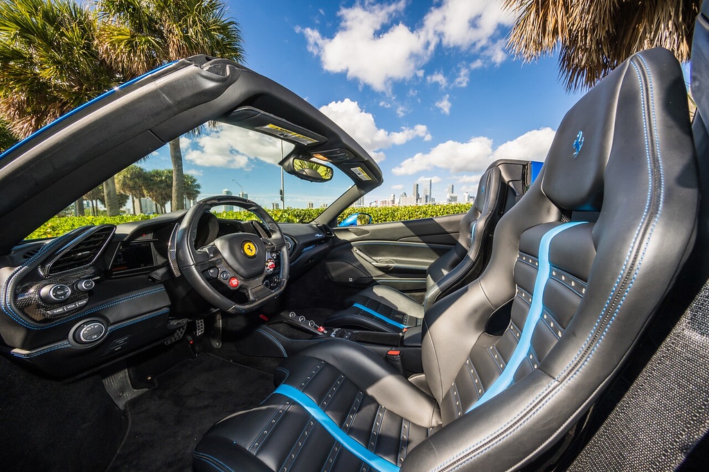 2019-FERRARI-488-CONVERTIBLE-BLUEBLACK (15)