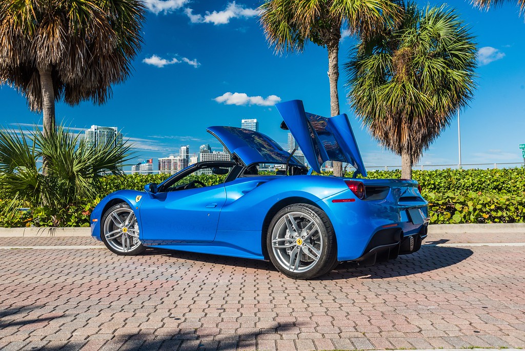 2019-FERRARI-488-CONVERTIBLE-BLUEBLACK (5)