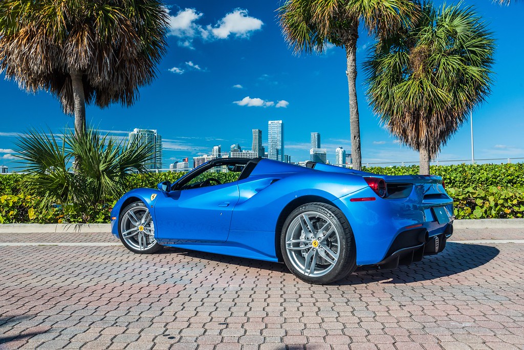 2019-FERRARI-488-CONVERTIBLE-BLUEBLACK (8)