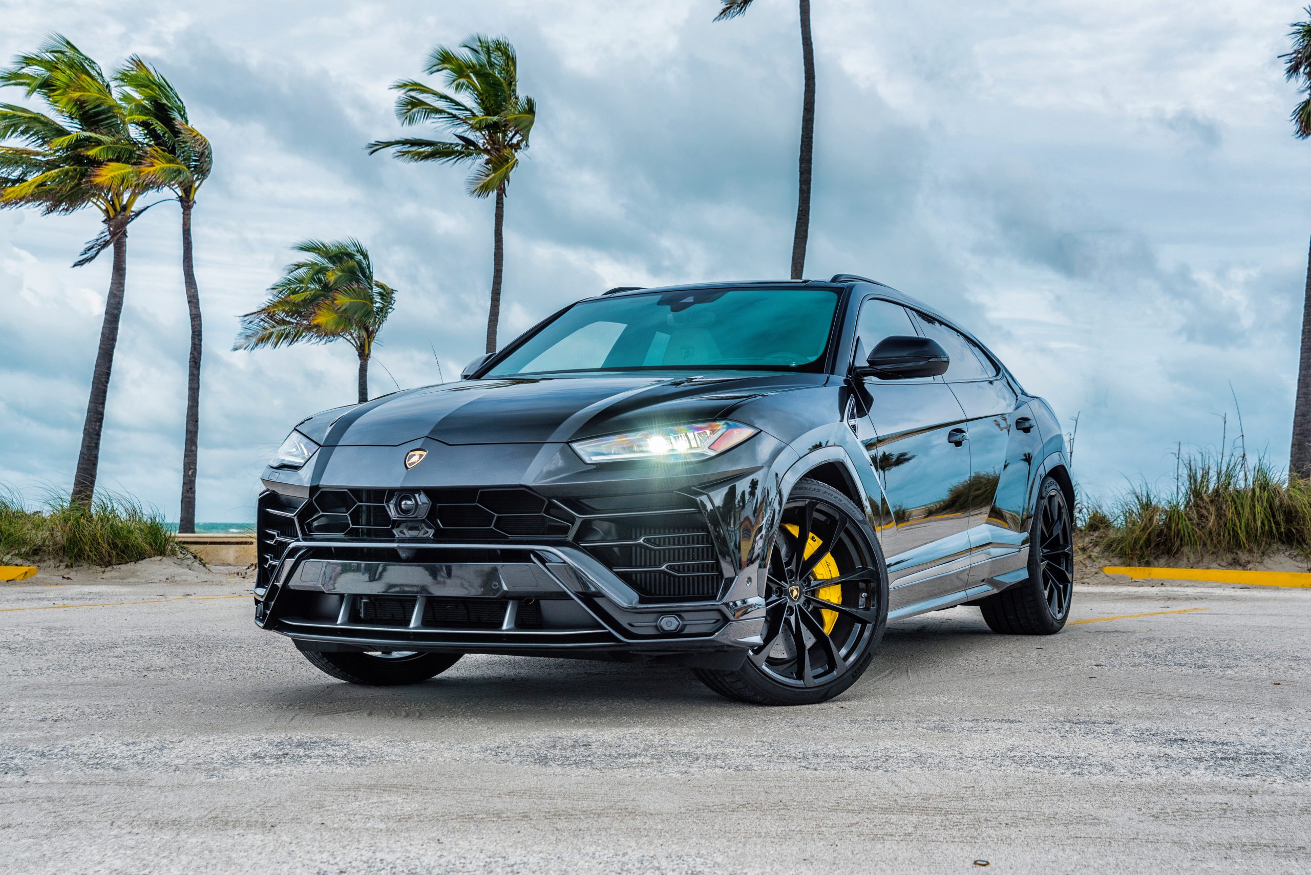2019-LAMBORGHINI URUS-BLACKCRÈME (1)
