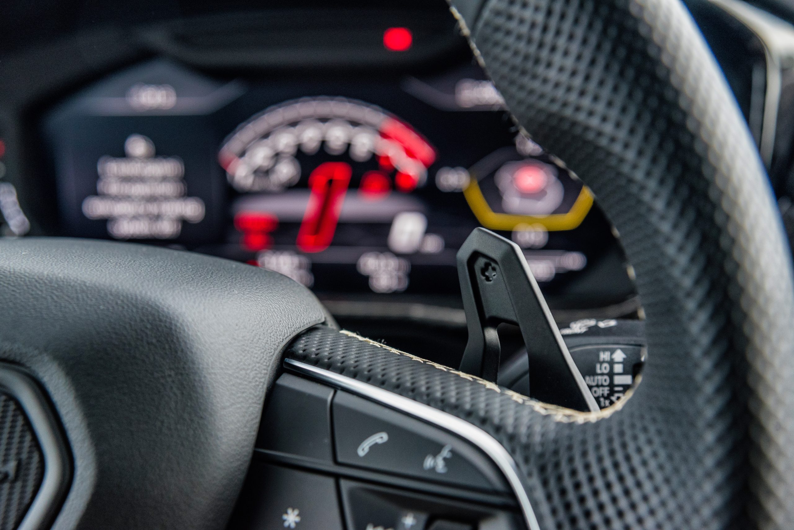 2019-LAMBORGHINI URUS-BLACKCRÈME (11)