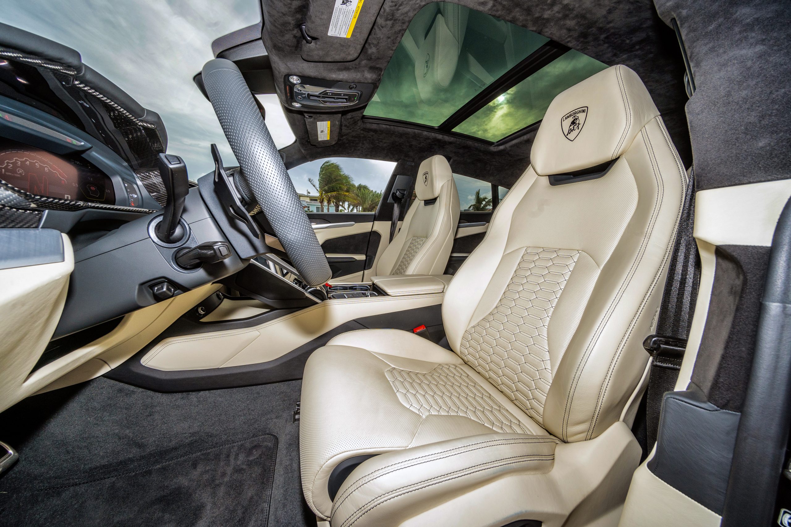 2019-LAMBORGHINI URUS-BLACKCRÈME (17)