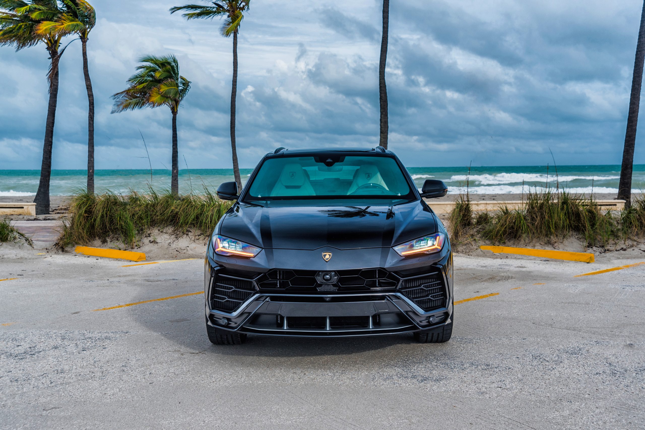 2019-LAMBORGHINI URUS-BLACKCRÈME (2)