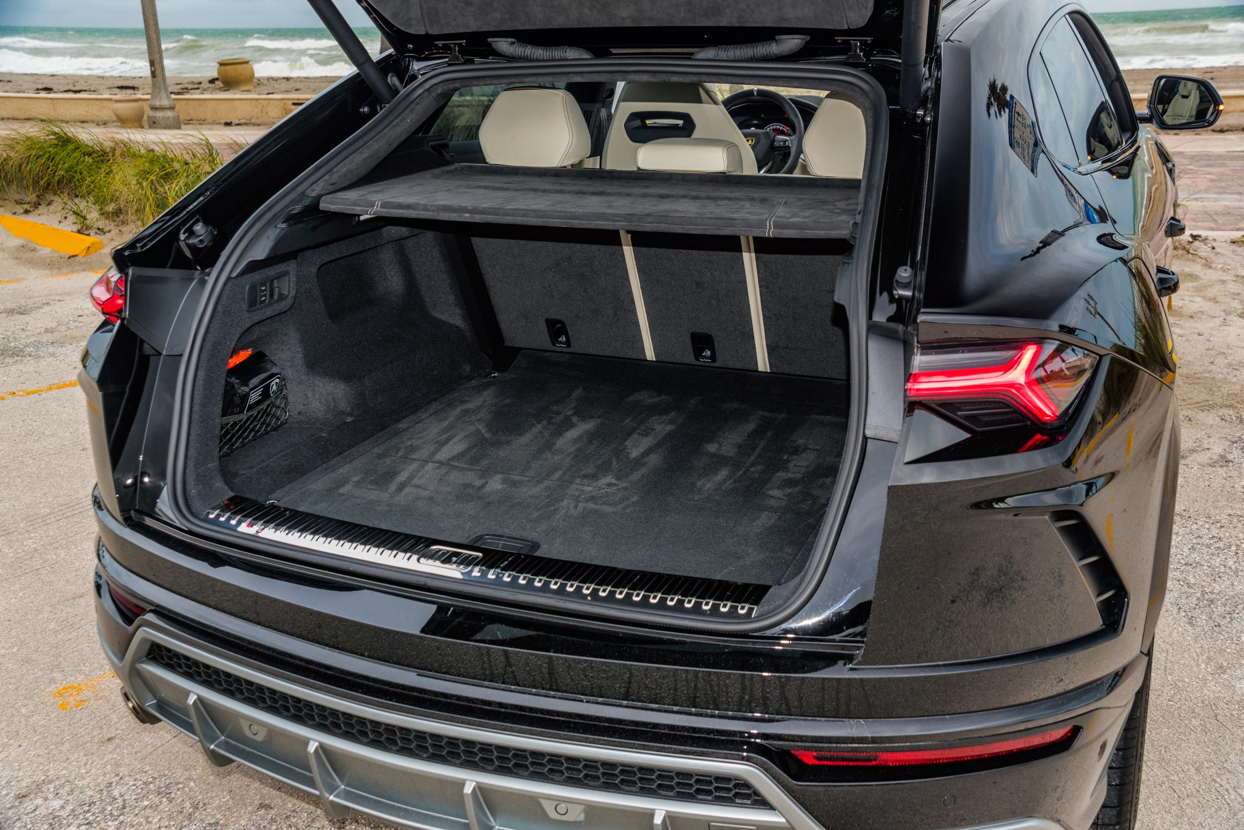 2019-LAMBORGHINI URUS-BLACKCRÈME (22)