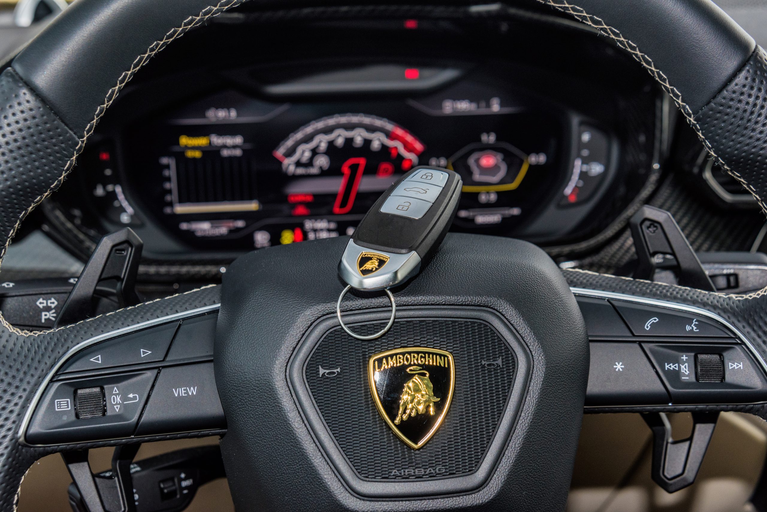 2019-LAMBORGHINI URUS-BLACKCRÈME (32)
