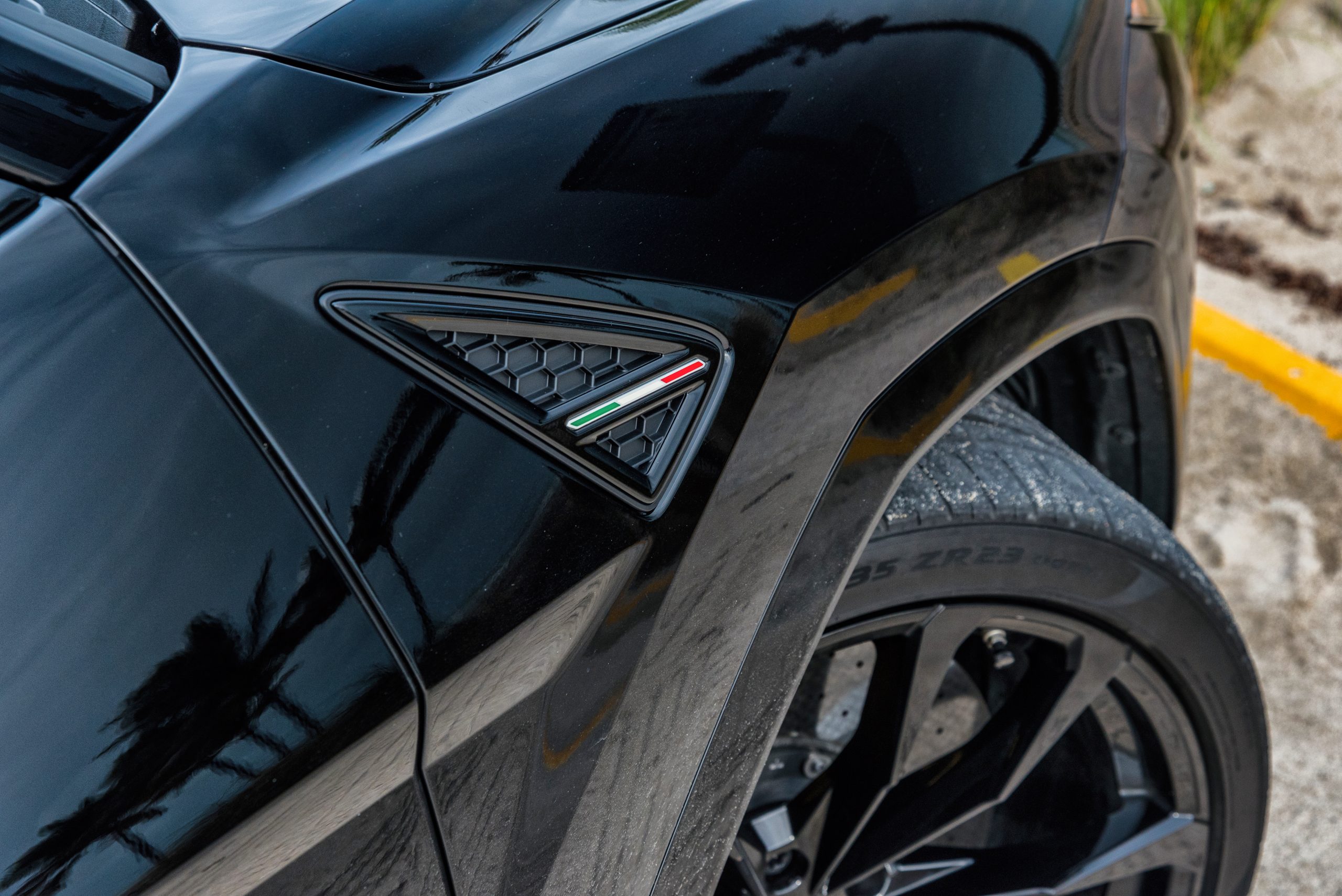 2019-LAMBORGHINI URUS-BLACKCRÈME (38)