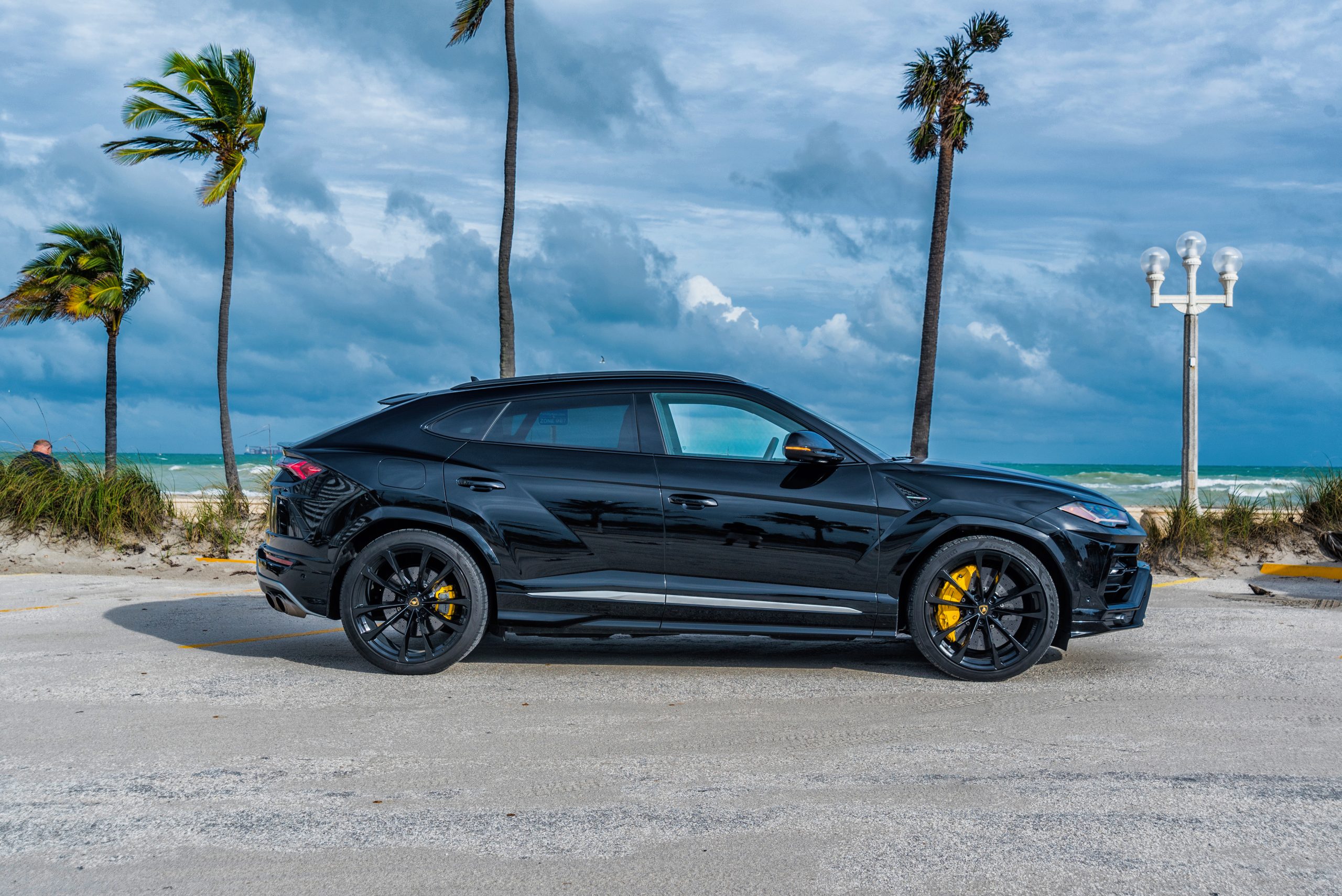 2019-LAMBORGHINI URUS-BLACKCRÈME (45)