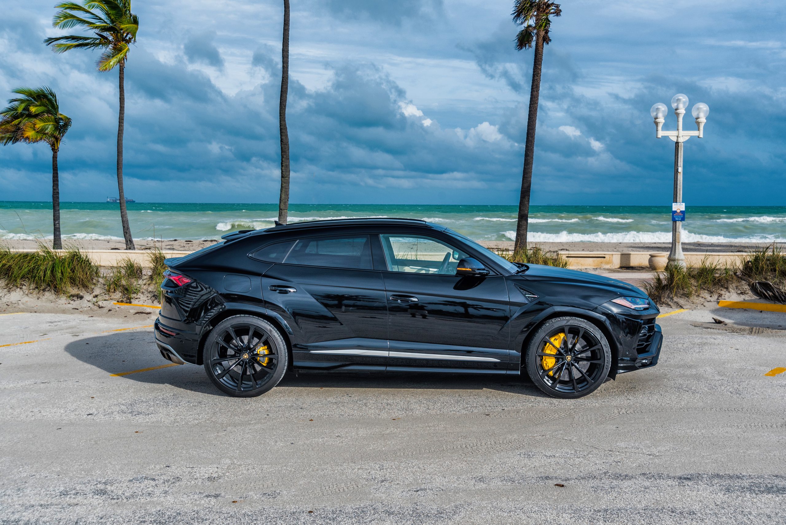 2019-LAMBORGHINI URUS-BLACKCRÈME (5)