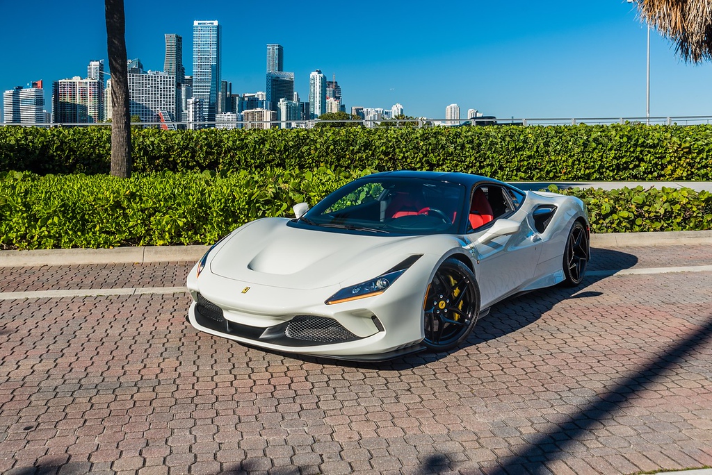 2020-FERRARI-F8 TRIBUTO WHITERED (1)
