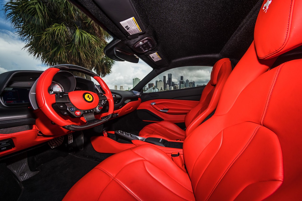 2020-FERRARI-F8 TRIBUTO WHITERED (11)