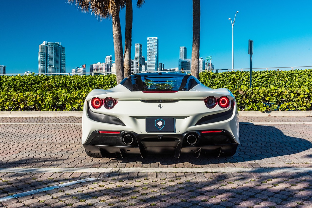 2020-FERRARI-F8 TRIBUTO WHITERED (3)