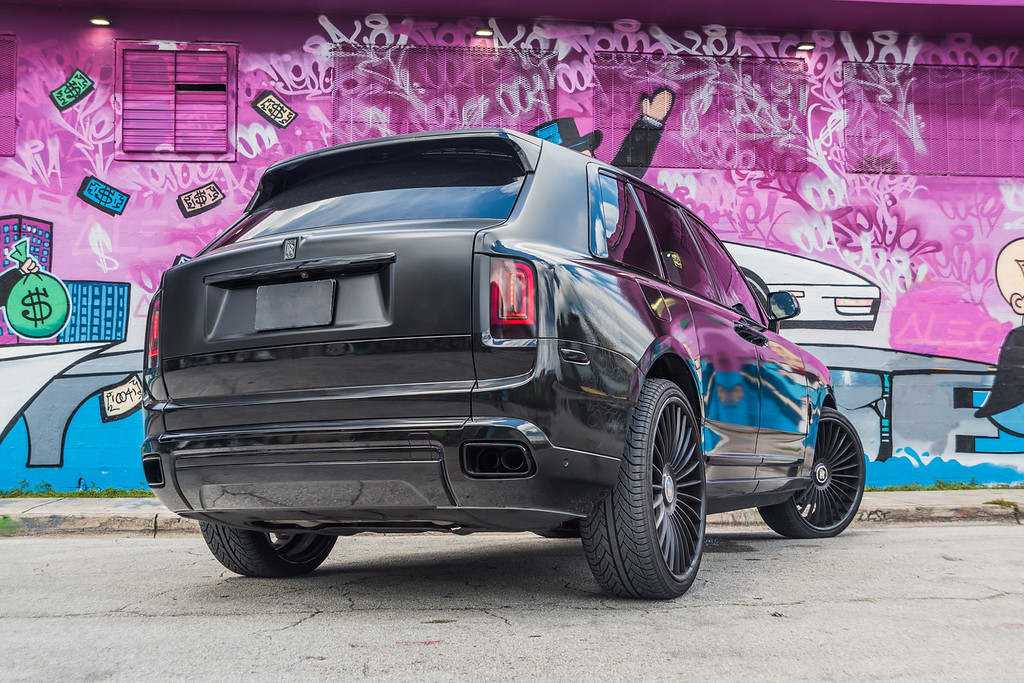 2020-ROLLS-ROYCE-CULLINAN-BLACKBLUE (10)