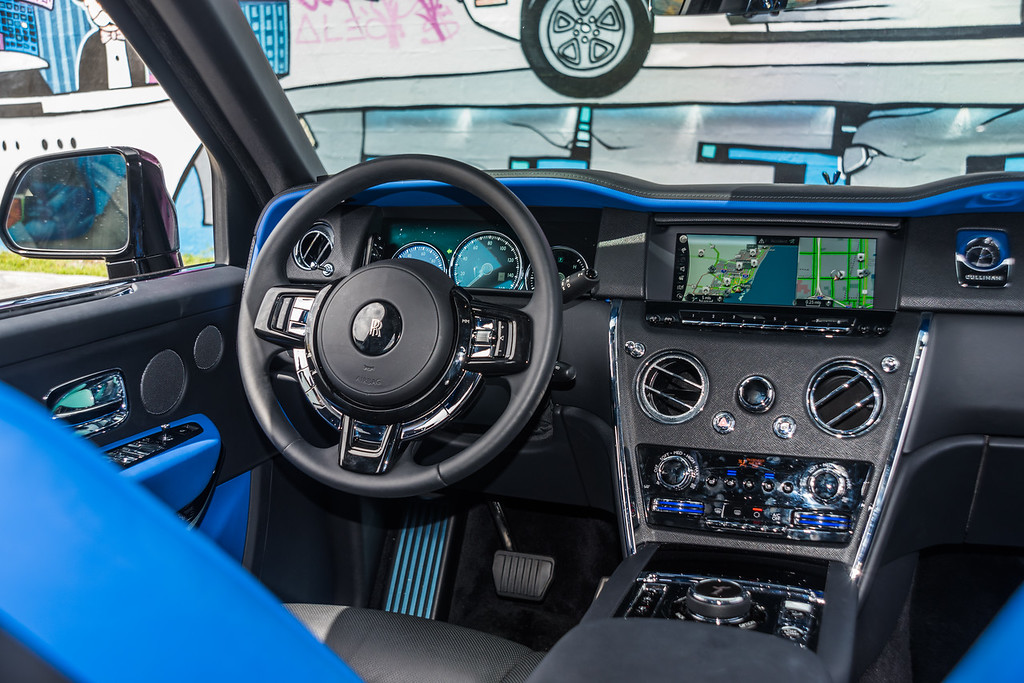 2020-ROLLS-ROYCE-CULLINAN-BLACKBLUE (11)