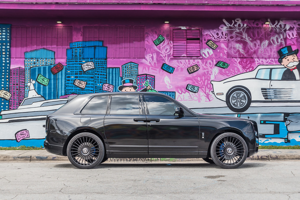 2020-ROLLS-ROYCE-CULLINAN-BLACKBLUE (8)