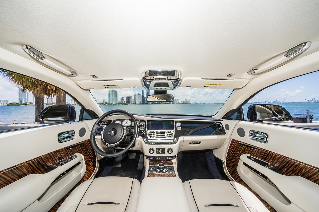 2018-ROLLS-ROYCE-WRAITH-BLUE/BEIGE