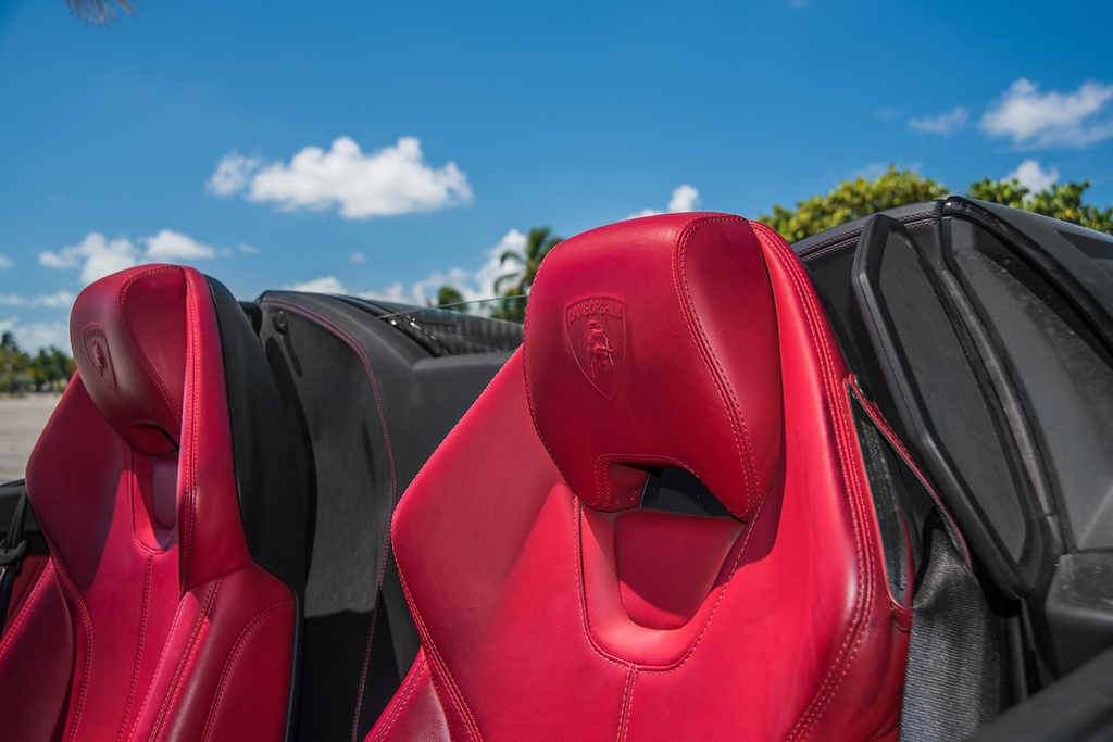 2022-LAMBORGHINI-HURACAN-EVO-CONVERTIBLE-BLACKRED (4)