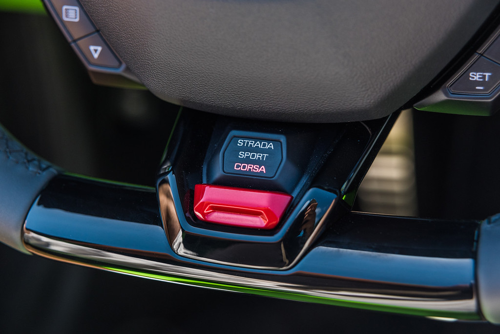 2022-LAMBORGHINI HURACAN-EVO-CONVERTIBLE-GREEN (14)