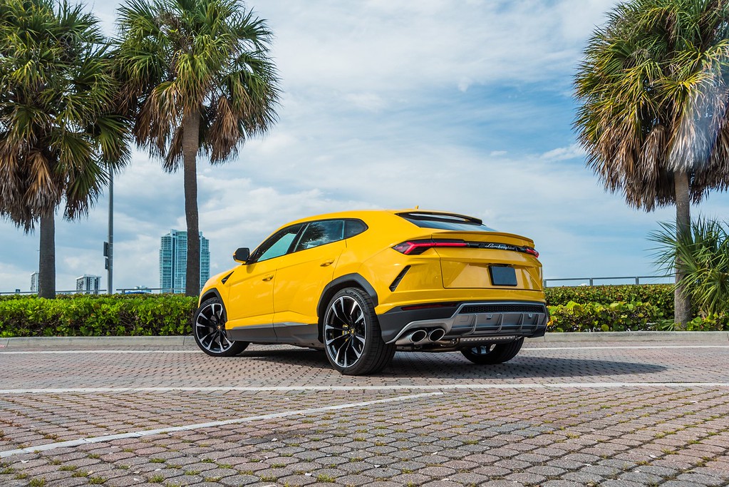2022-LAMBORGHINI URUSYELLOWBLACK (14)