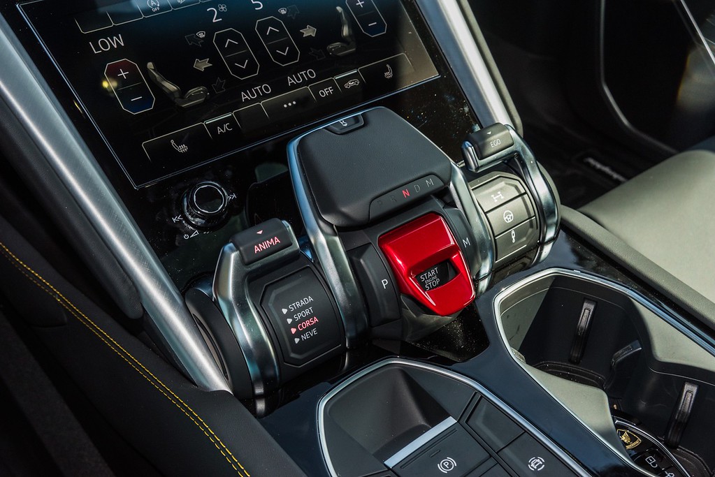 2022-LAMBORGHINI URUSYELLOWBLACK (18)