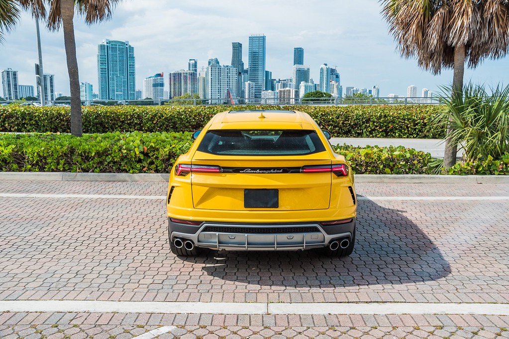2022-LAMBORGHINI URUSYELLOWBLACK (27)