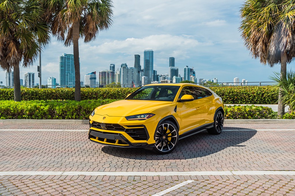 2022-LAMBORGHINI URUSYELLOWBLACK (30)