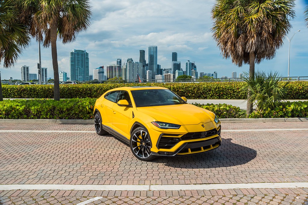 2022-LAMBORGHINI URUSYELLOWBLACK (34)