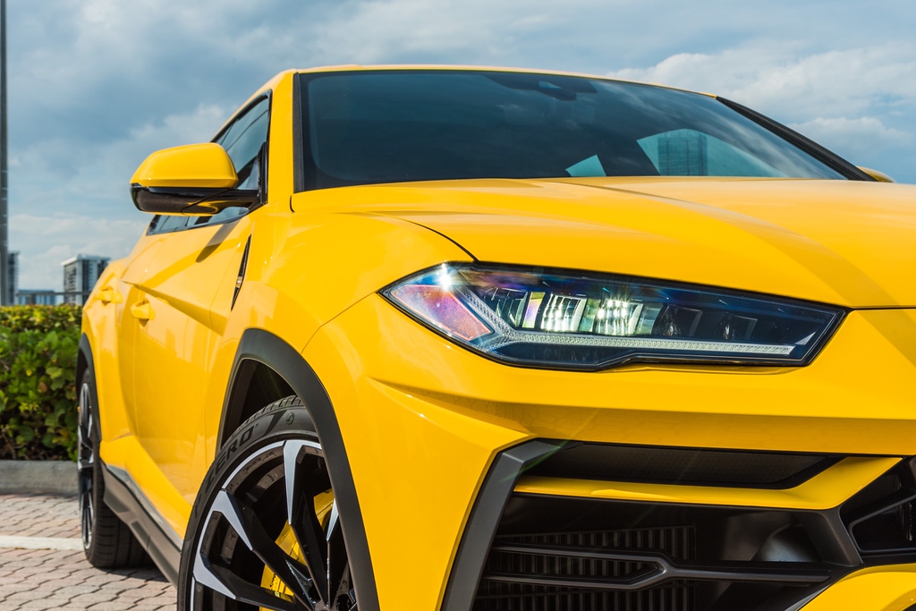 2022-LAMBORGHINI URUSYELLOWBLACK (35)