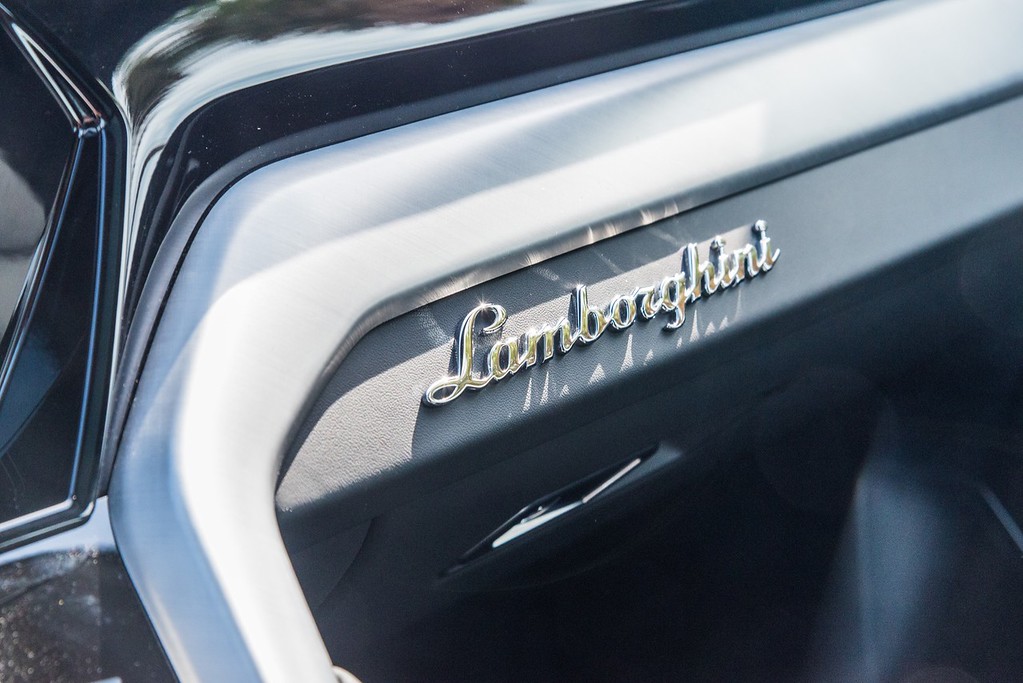2022-LAMBORGHINI URUSYELLOWBLACK (38)