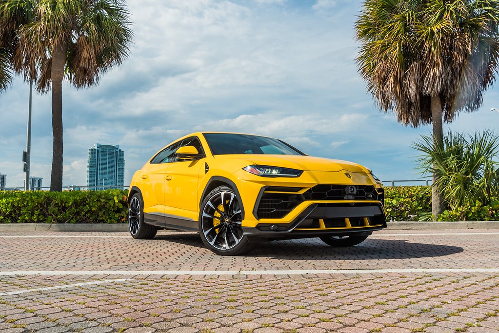 2022-LAMBORGHINI URUSYELLOWBLACK (4)