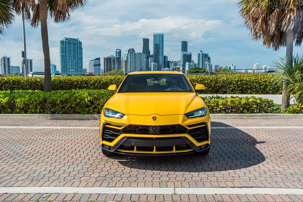 2022-LAMBORGHINI URUSYELLOWBLACK (5)