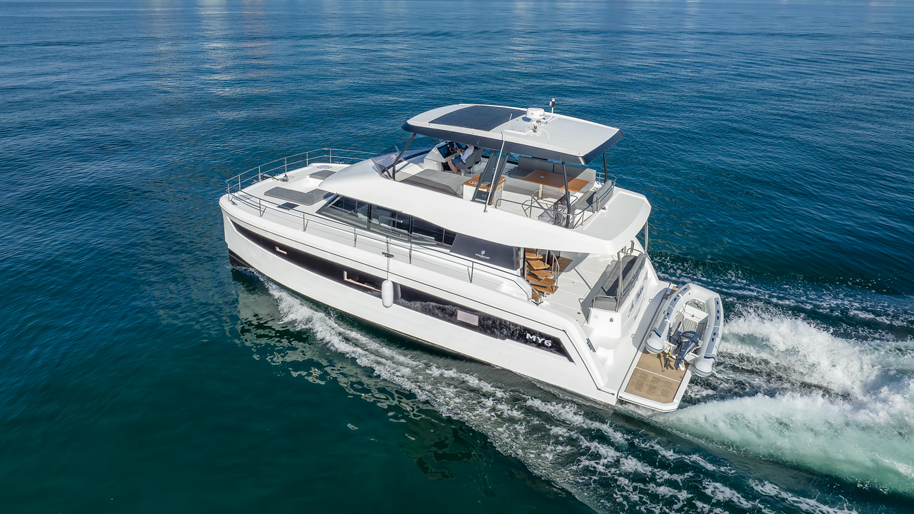 50-2023 Fountaine Pajot Luxury Catamaran (8)