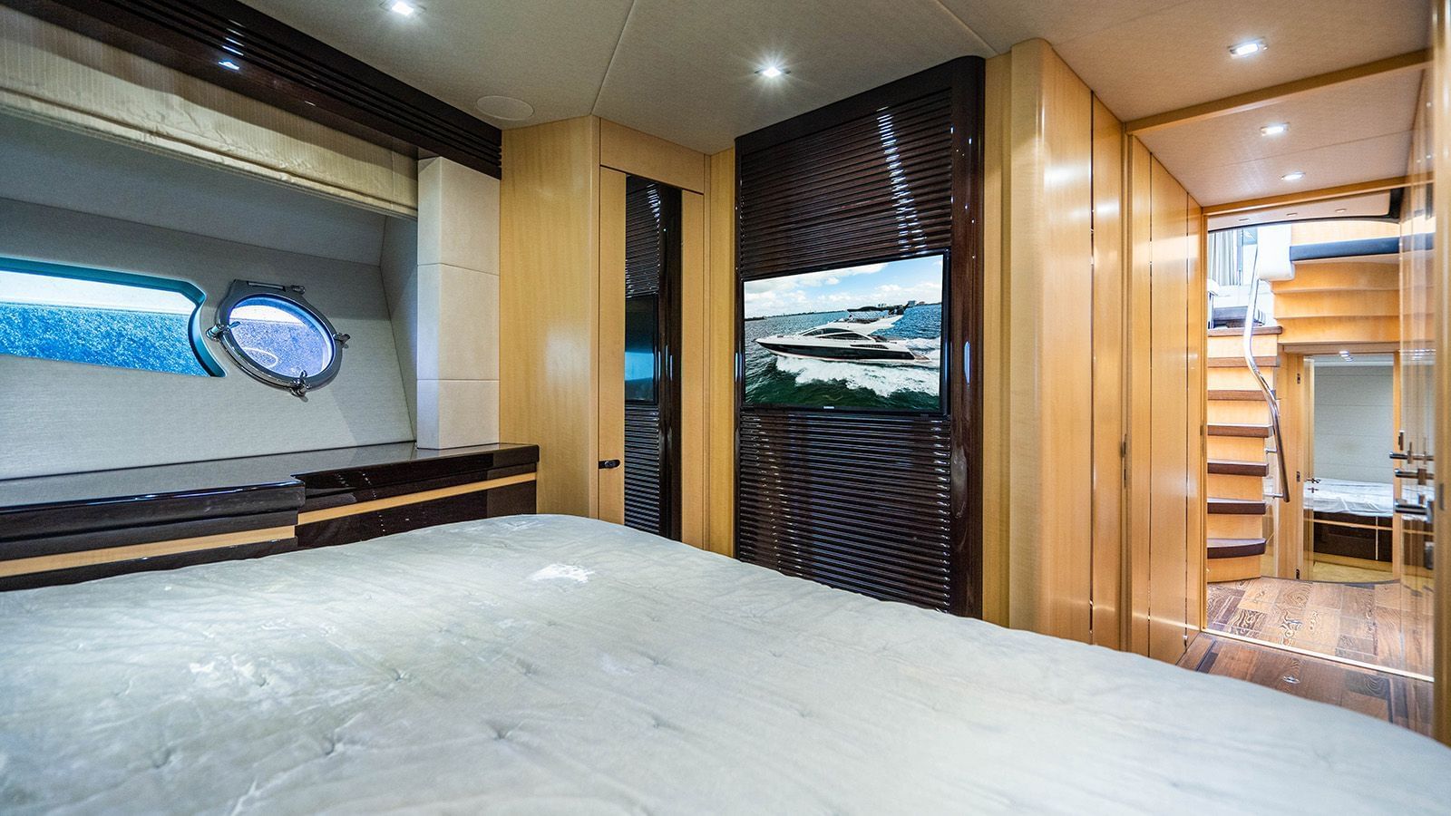 75SunseekerFlyBridge (17)
