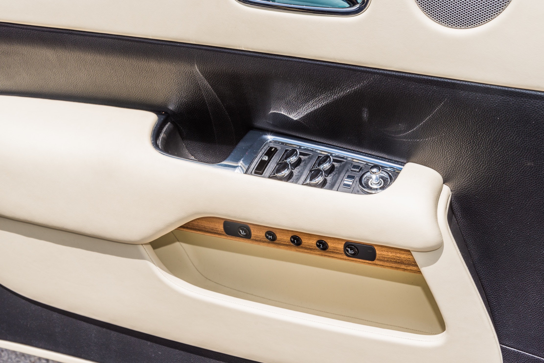 2021-ROLLS-ROYCE-WRAITH-BROWN/BEIGE