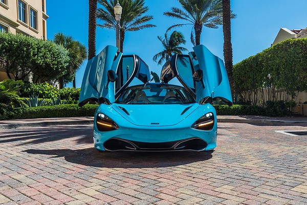 2019-MCLAREN 720S-CONVERTIBLE-BLUECREAM-6